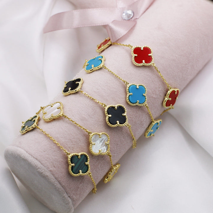Lucky Four Leaf Clover Red Bracelet In Gold Plated