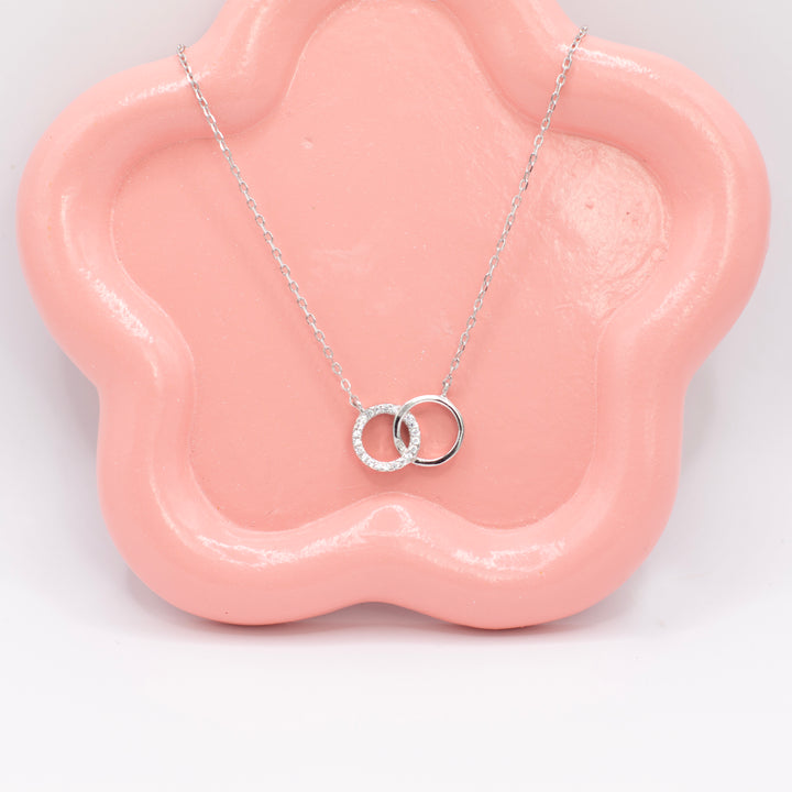 Interlocking Circles Crystal Necklace In Silver