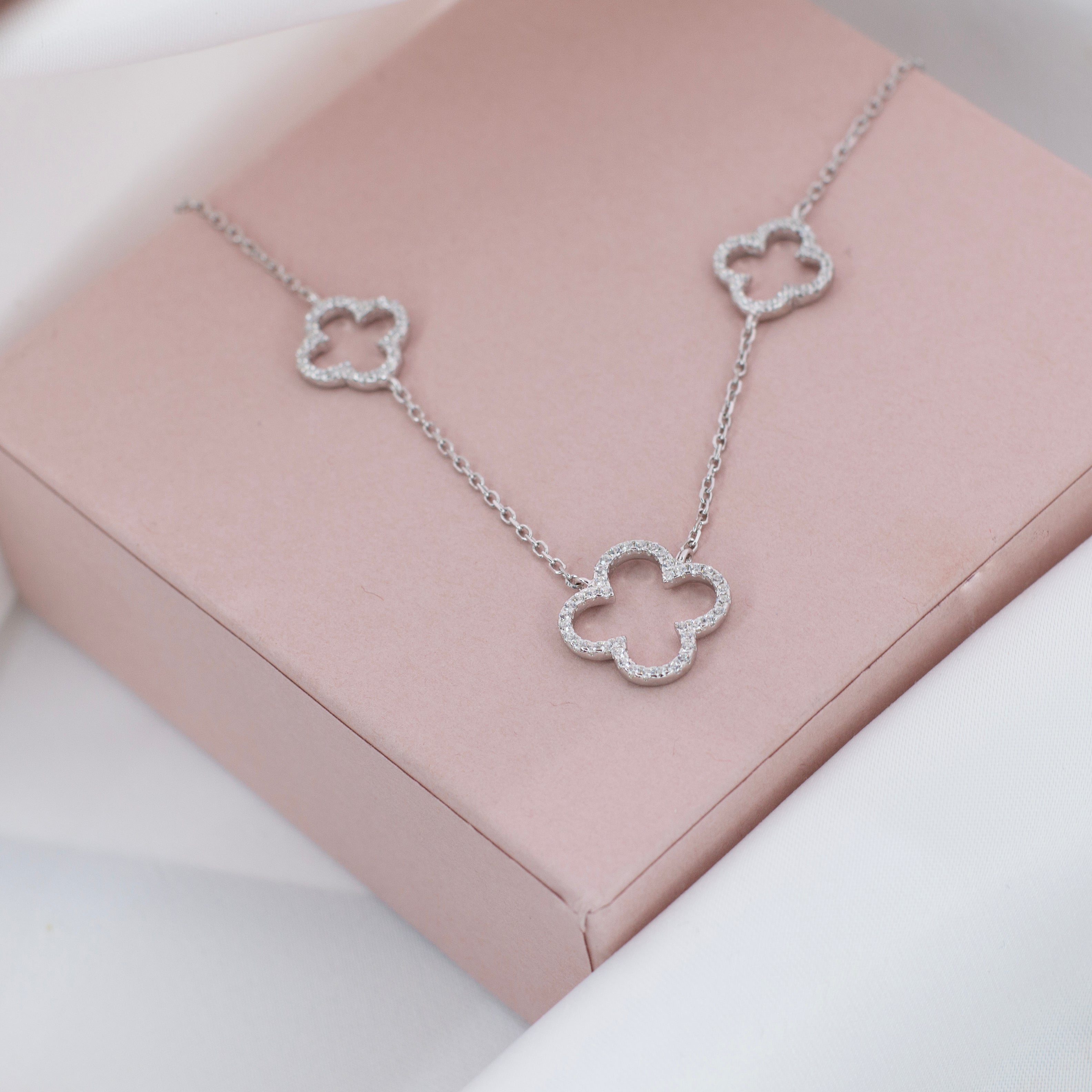 Lucky Four Leaf Clover Necklace in Silver – GeMMs & Co.