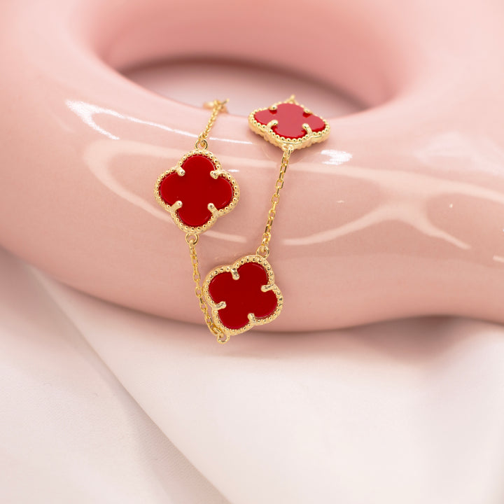 Lucky Four Leaf Clover Red Bracelet In Gold Plated