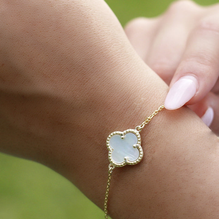 One Leaf Lucky Four Leaf Clover Pearl Bracelet In Gold Plated