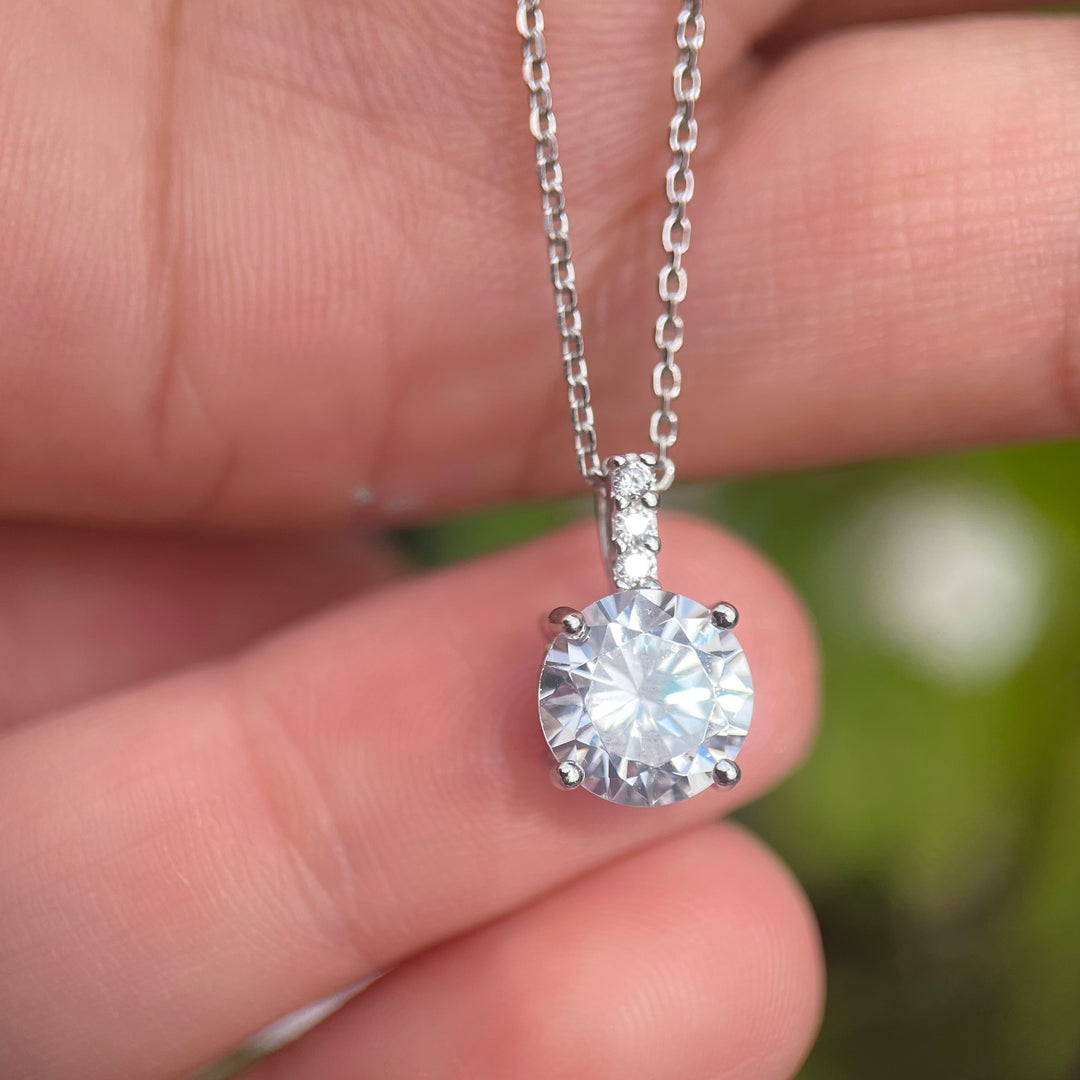 Round Crystal Solitaire Pendant Necklace in Silver