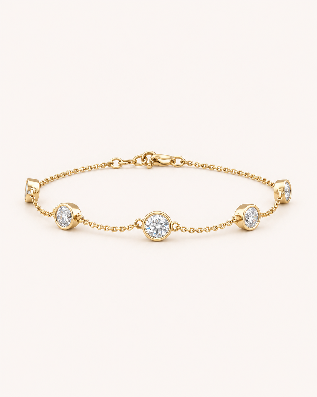 1.05ct lab-grown diamond bezel-set bracelet in 18ct yellow gold