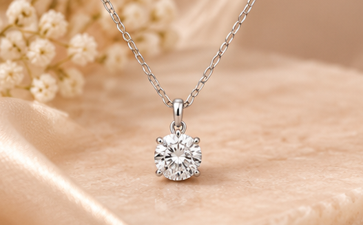 Classic solitaire pendant styled image in white gold #metal_white-gold